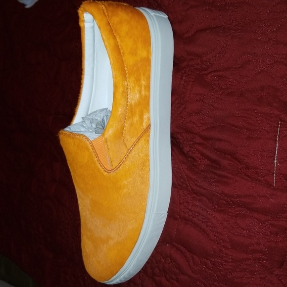 Steve Madden Slip On Sneakers - Picture 2 of 6